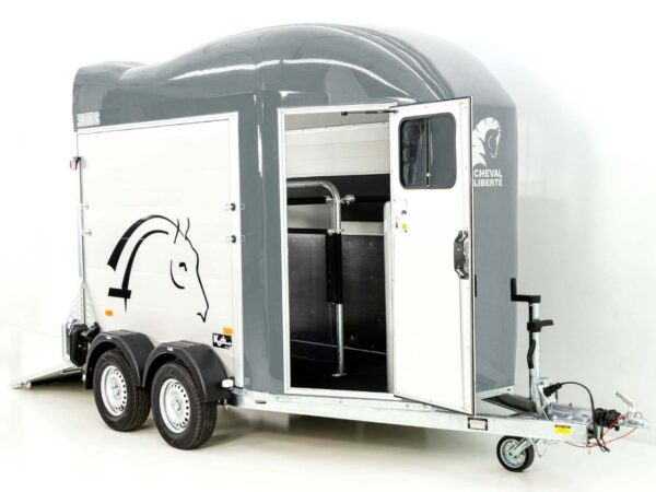 Cheval Liberte Pferdeanhänger GOLD Origins, Sattelkammer, grau-Neu