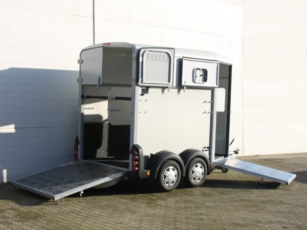 Ifor Williams Pferdeanhänger HB506-Frontausstieg-Neu